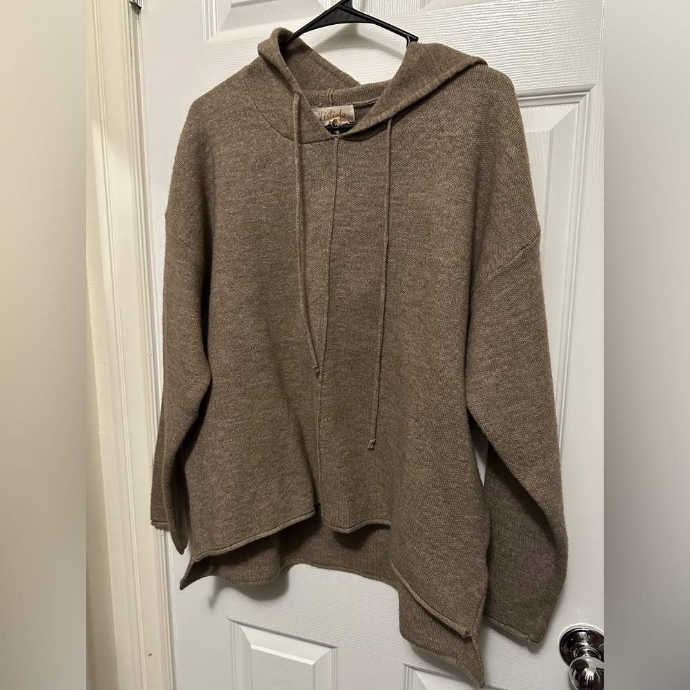 LISTICLE hooded sweatshirt and cropped wide leg lounge set